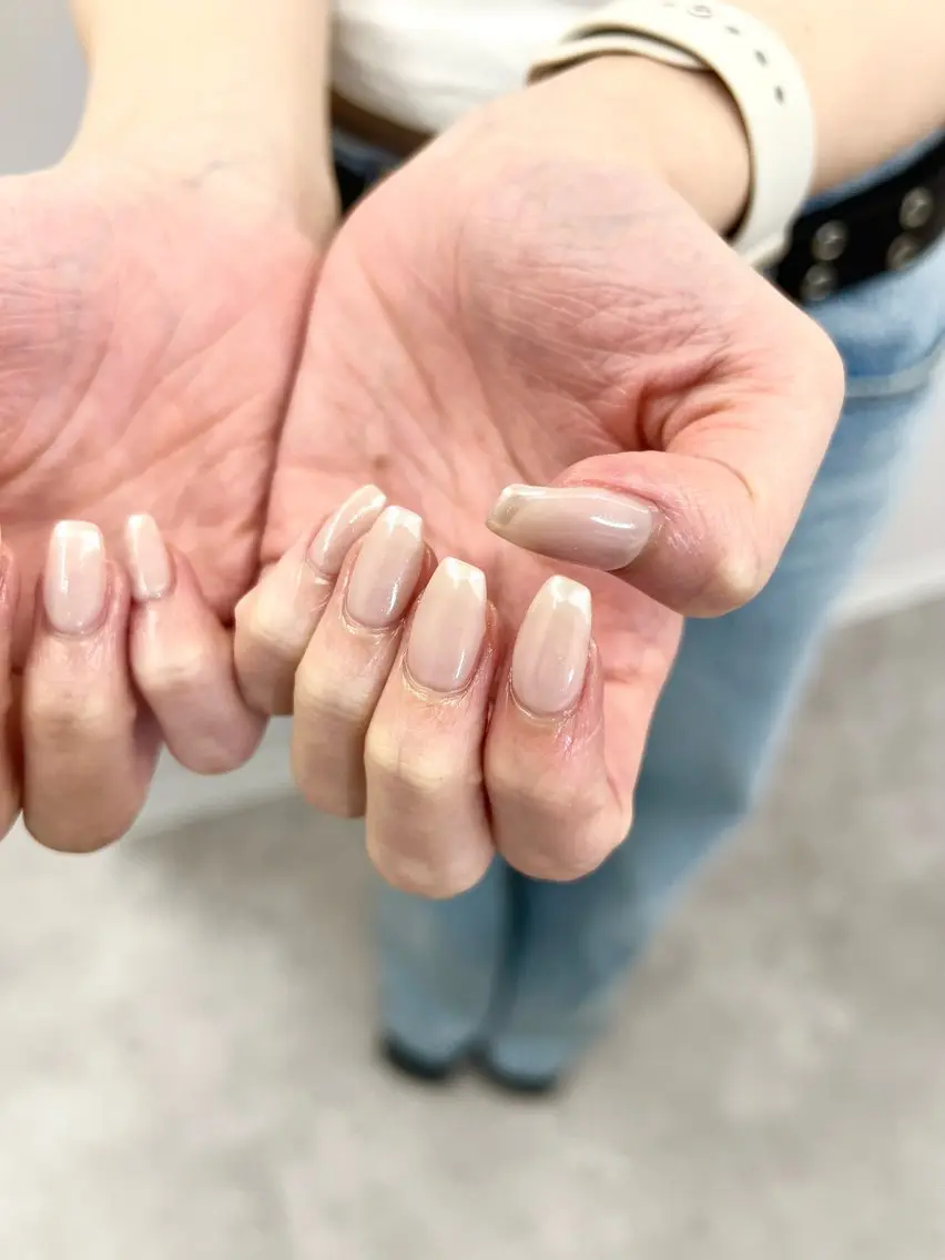 ネイル オーロラネイル フレンチネイル ジェルネイル マグネットネイル ニュアンスネイル ハンドネイル ハンドケア Bana_ Nailのネイルデザイン