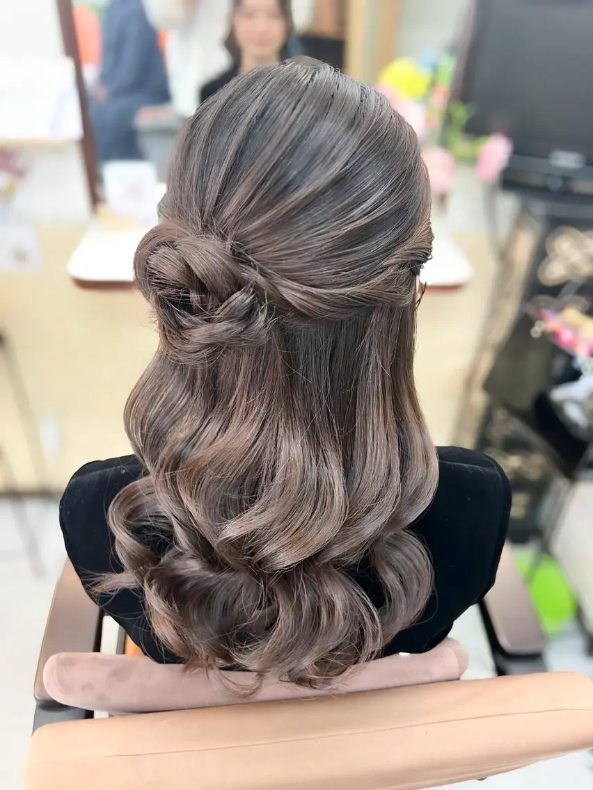 ロング ヘアアレンジ お団子ヘア ヘアセット 繁華街のヘアメさん/ 麻貴のヘアスタイル