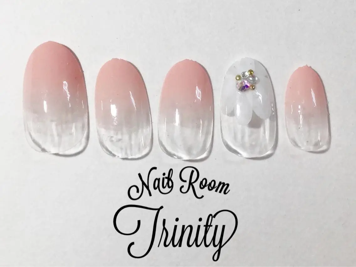 ネイル ハンドネイル Trinity staffのネイルデザイン