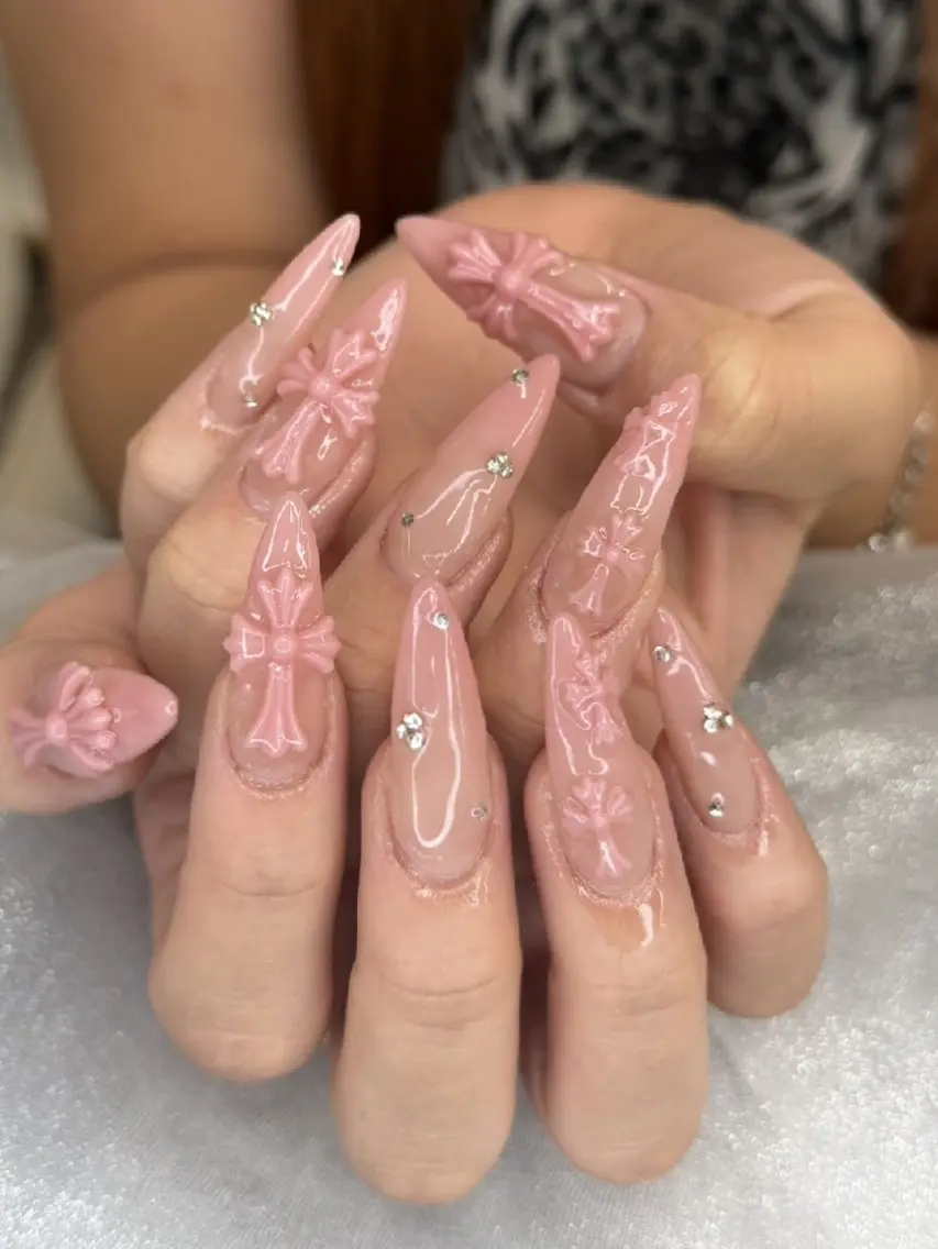 ネイル 氷ネイル・うるうるネイル マットネイル ニュアンスネイル リボン 夏ネイル rina nailのネイルデザイン
