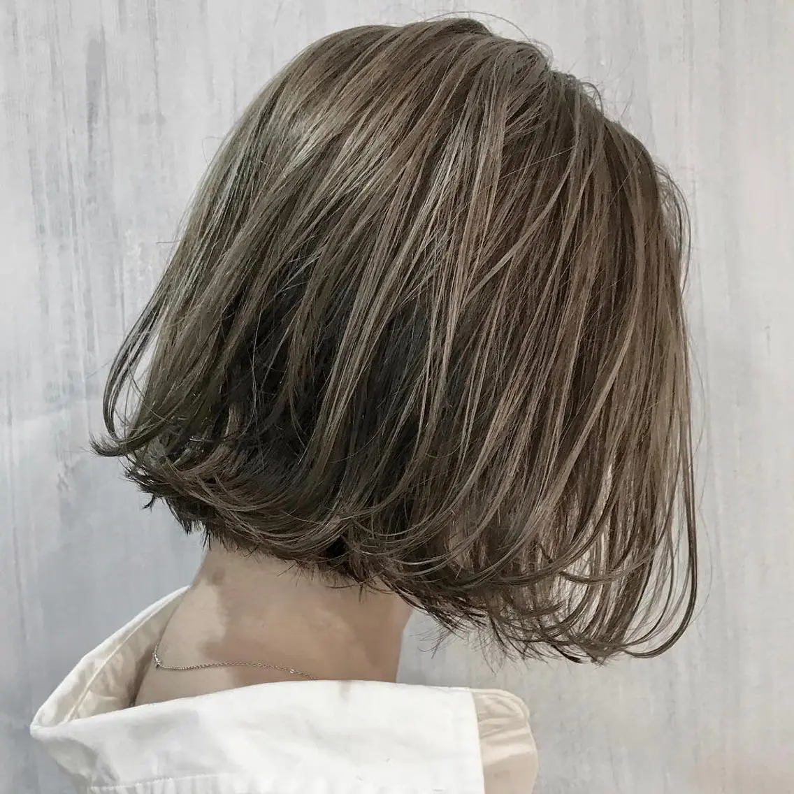 ショート カラー ボブ 外ハネヘア カット ヘアカラー 中塚 義人のヘアスタイル