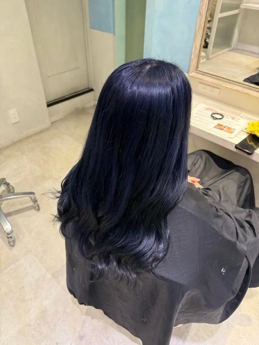ロング カラー アッシュ ベージュカラー ブリーチ ブルーカラー 透明感カラー ヘアカラー ハイトーン/ブリーチ 💙みずき💙のヘアスタイル
