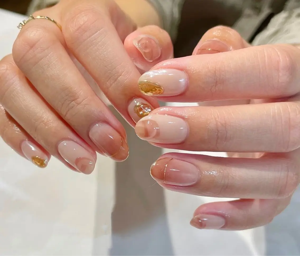 ネイル アートネイル オーロラネイル チークネイル ガーリー キラキラネイル ハンドネイル ╹◡╹MimoEye lash🌻Nailのマツエク・マツパデザイン
