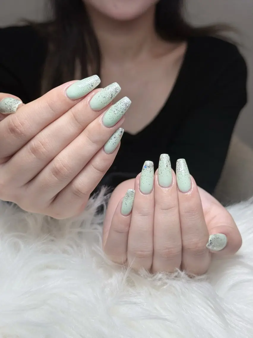ネイル フレンチネイル ジェルネイル キラキラネイル 韓国ネイル マグネットネイル Julli NailStudioのネイルデザイン
