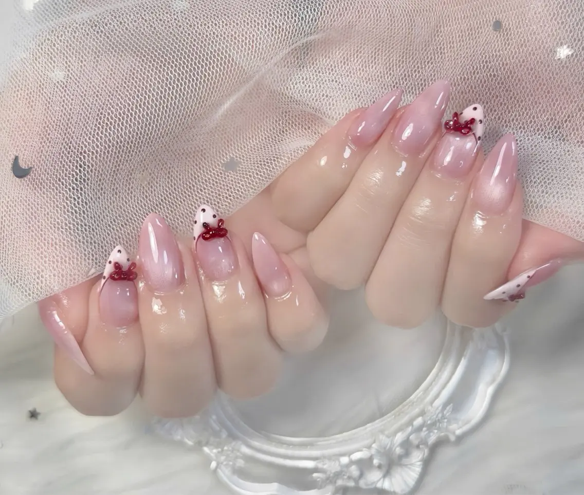 ネイル チークネイル 長さ出し フレンチネイル ジェルネイル グラデーション ハンドネイル THANHTHANH NAILのネイルデザイン