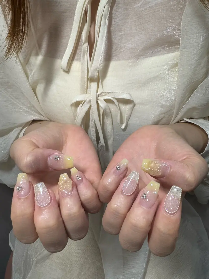 ネイル LAVISH 大和店 emi・:*+のネイルデザイン