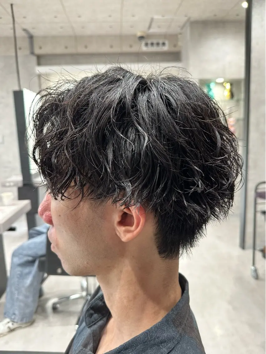 ショート パーマ メンズ メンズパーマ ツイストスパイラルパーマ スパイラルパーマ ユウ🪄 パーマ指名No1のヘアスタイル