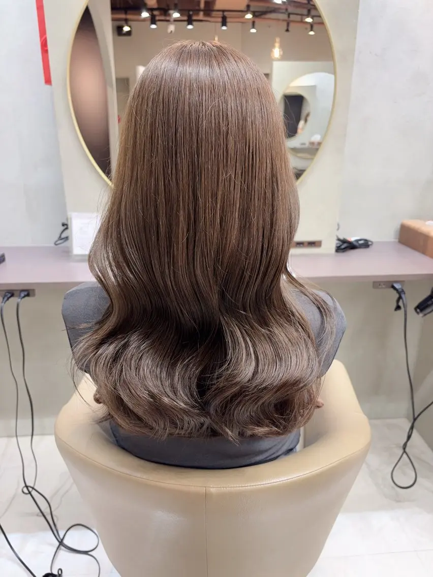 セミロング カラー カット ヘアカラー トリートメント 村山 茉衣のヘアスタイル