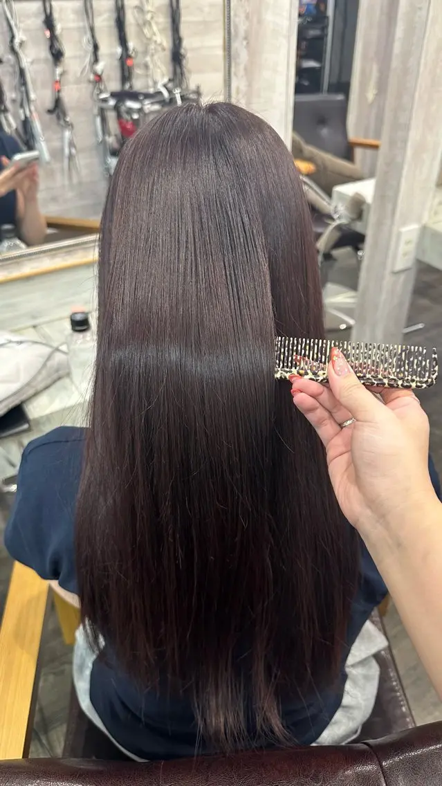 ロング カラー パープルカラー 倉持 瑠菜のヘアスタイル