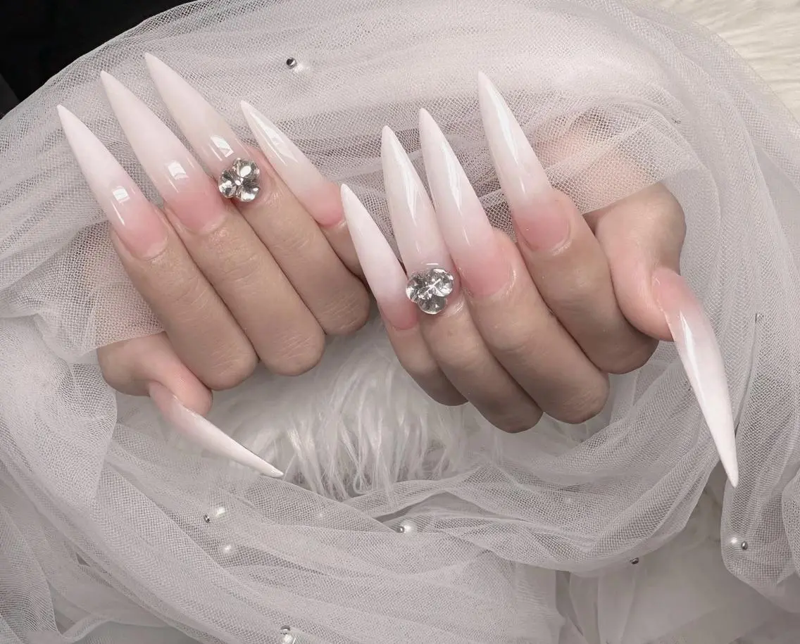 ネイル オーロラネイル チークネイル フットネイル ジェルネイル 韓国ネイル ハンドネイル H.baby Nail Salonのネイルデザイン
