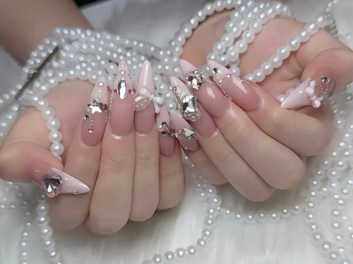 ネイル フットネイル ジェルネイル 韓国ネイル マグネットネイル 持ち込み ハンドネイル Huyn Nail Shinjyukuのネイルデザイン