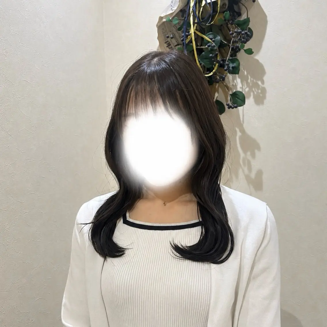 セミロング カラー くびれヘア カット トリートメント 艶髪/縮毛矯正/ レイヤー/栄/あやかのヘアスタイル