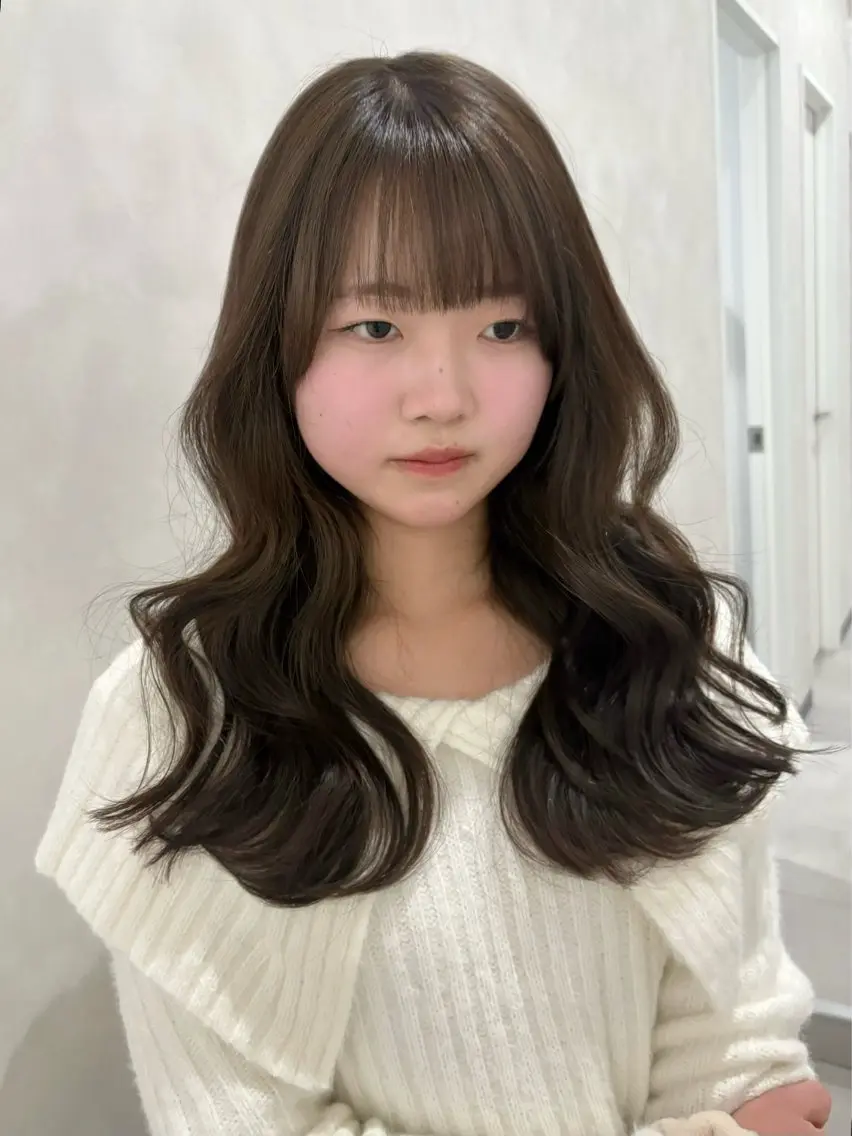 セミロング 透明感ベージュカラー yumekaのヘアスタイル