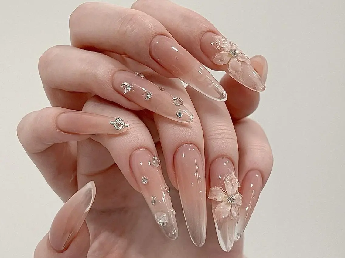 ネイル メンズ メンズ韓国風 オーロラネイル チークネイル 長さ出し フレンチネイル ハンドネイル ハンドケア NEW NAIL💞 Ka Kaのネイルデザイン
