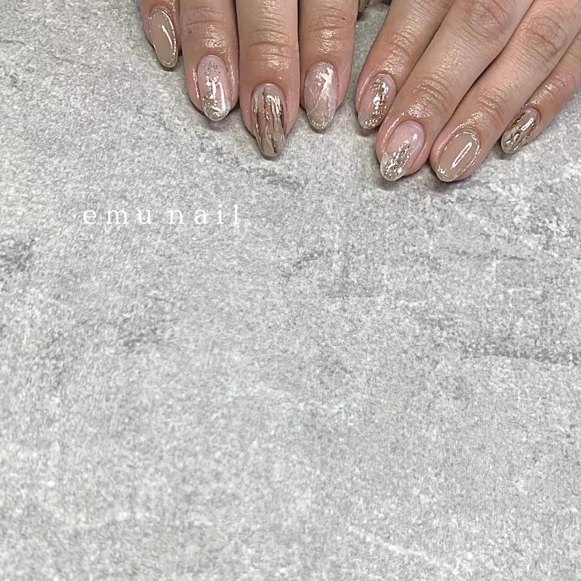 ネイル ラメ(グリッター) 持ち込み ニュアンスネイル emu nailのネイルデザイン