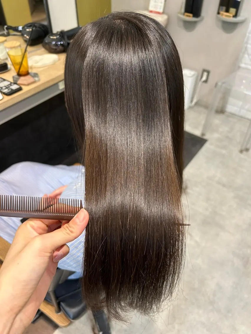 ロング パーマ 髪質改善 ストレートパーマ カット 縮毛矯正 トリートメント hubhair レイヤー/透明感のヘアスタイル