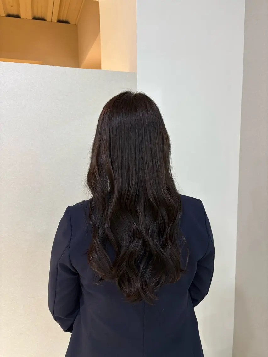 ロング カラー オリーブカラー ヘアカラー バッサリカット募集中 星川まお𝜗𝜚のヘアスタイル
