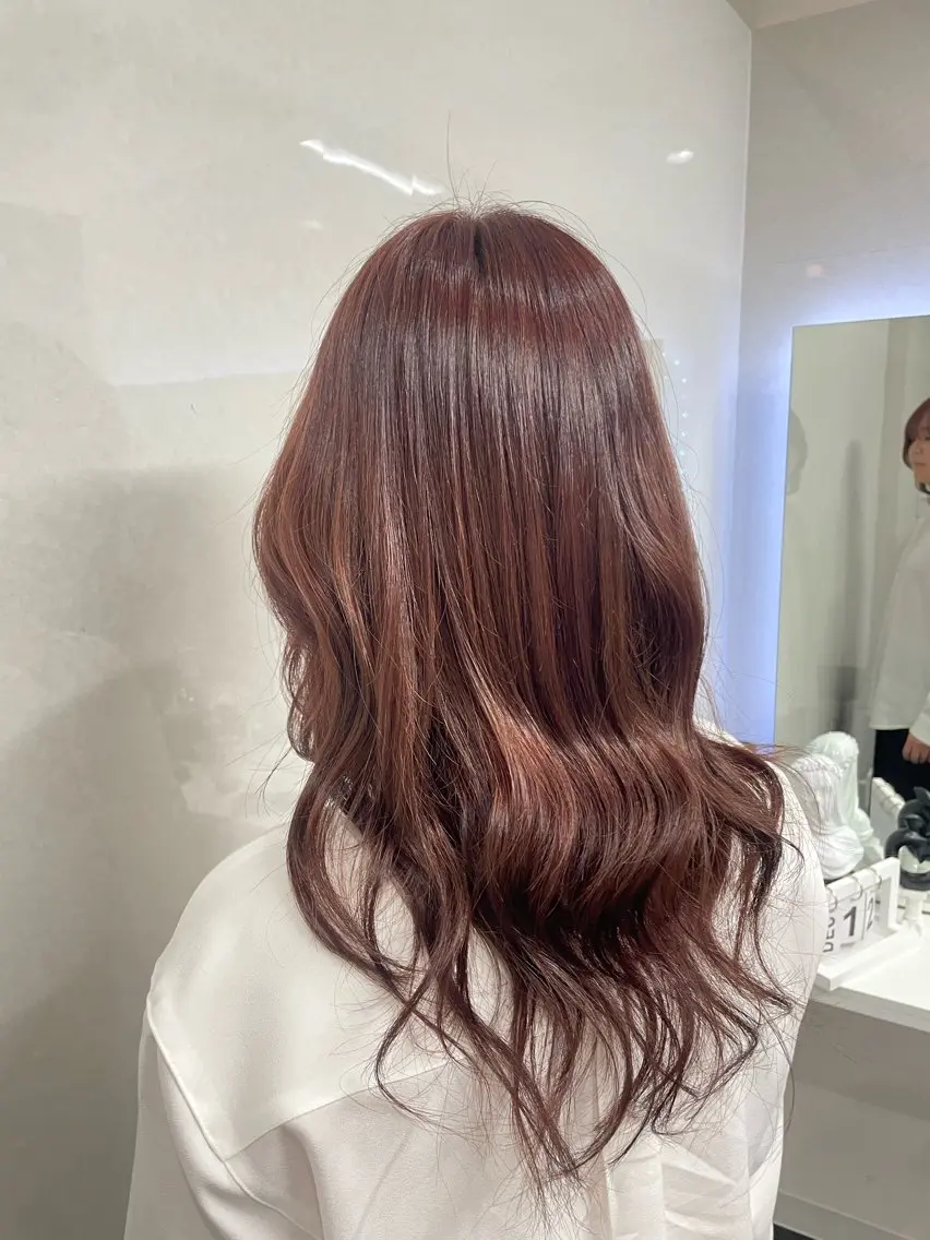 セミロング カラー ブリーチ ブラウンカラー ダブルカラー ブリーチなしカラー ピンクカラー Blue/博多/ 水口莉沙のヘアスタイル
