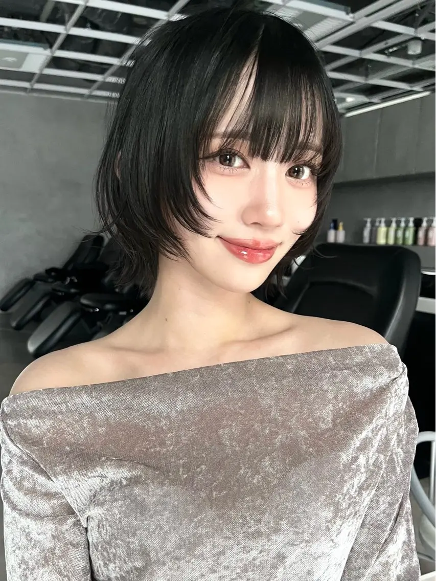 ショート ウルフ🦋顔まわり ❤︎ ͛MEIのヘアスタイル