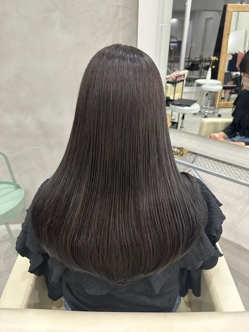 ロング カラー さあや 【透け感/艶感】のヘアスタイル