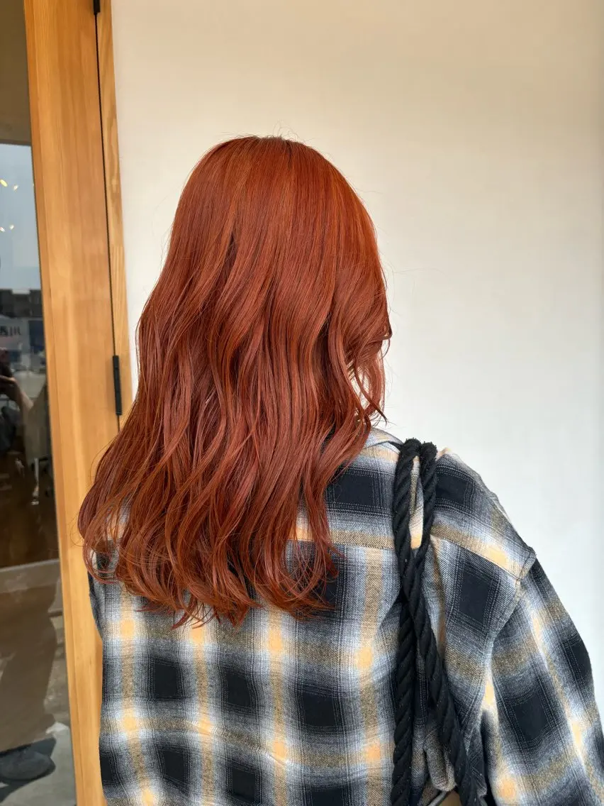 ロング カラー オレンジ MiL/ hinariのヘアスタイル
