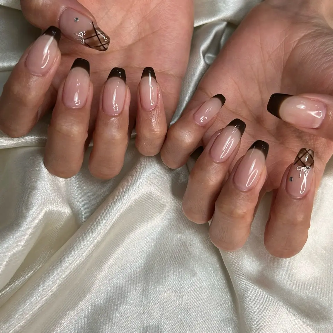 ネイル ハンドネイル 西岡 杏のネイルデザイン