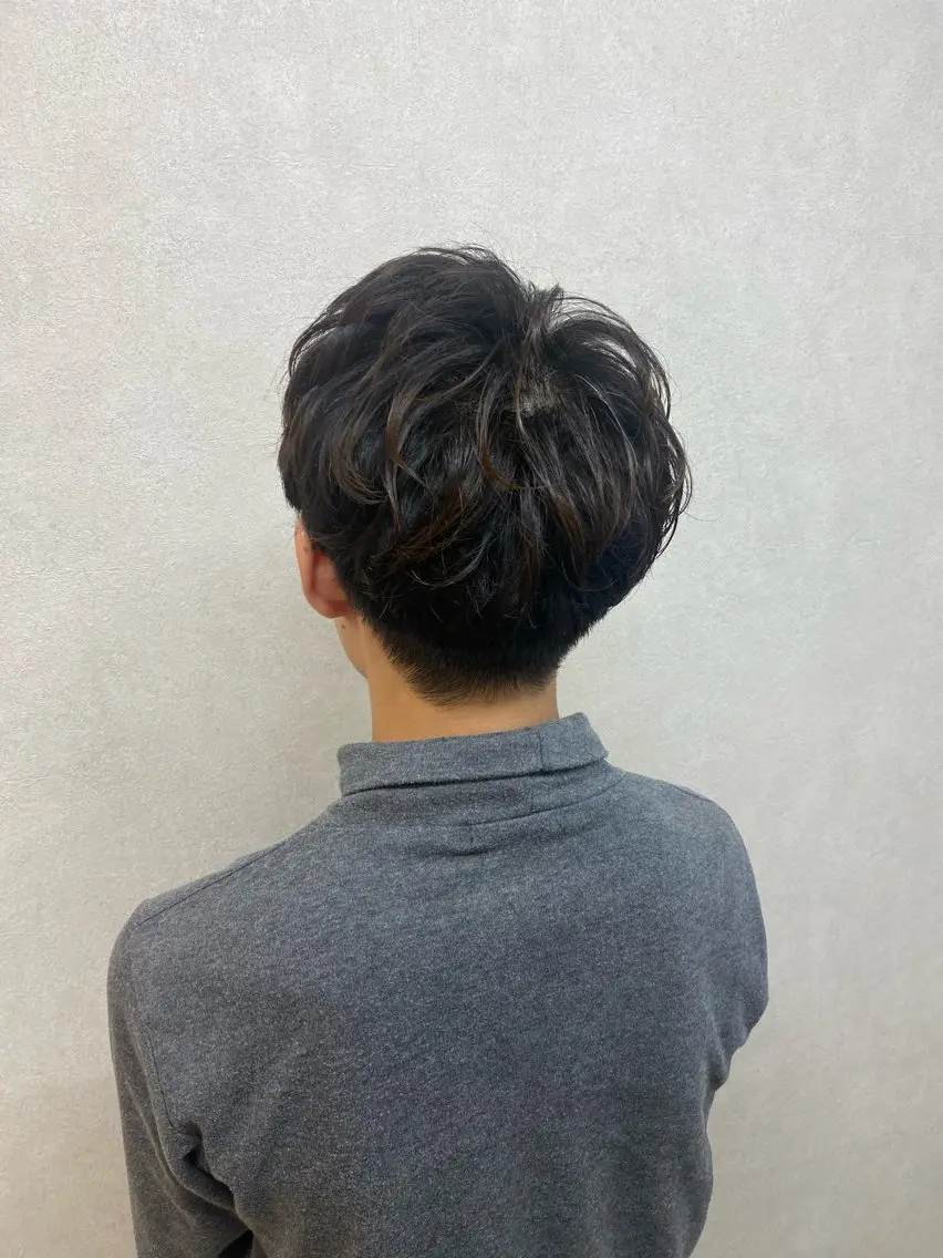 ショート カラー パーマ ヘアアレンジ メンズ メンズパーマ ニュアンスパーマ カット パーマ [メンズカット］日高 伸太朗tocca船橋のヘアスタイル