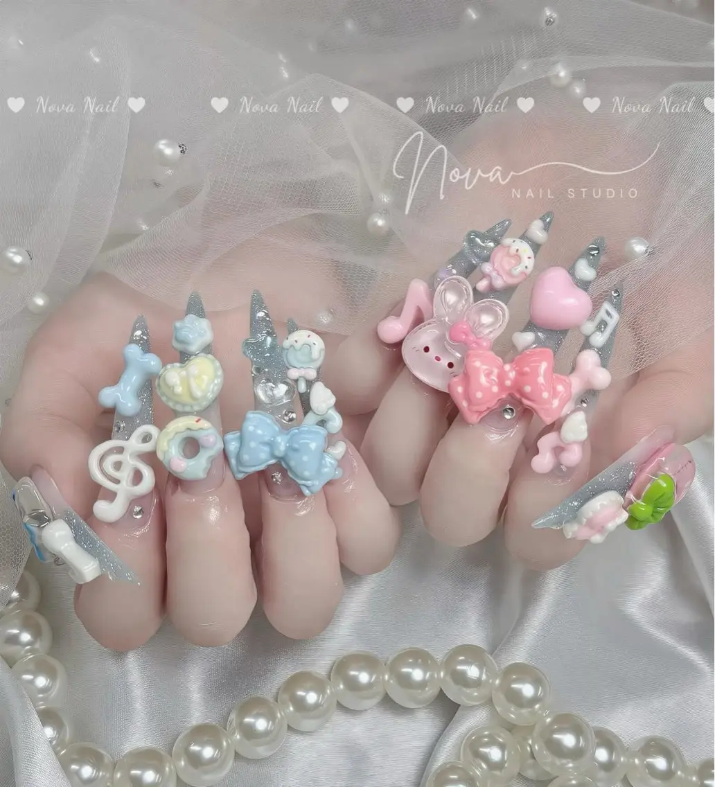 ネイル ジェルネイル キラキラネイル 韓国ネイル 持ち込み スカルプネイル ハンドネイル ハンドケア Nova Nail Salonのネイルデザイン