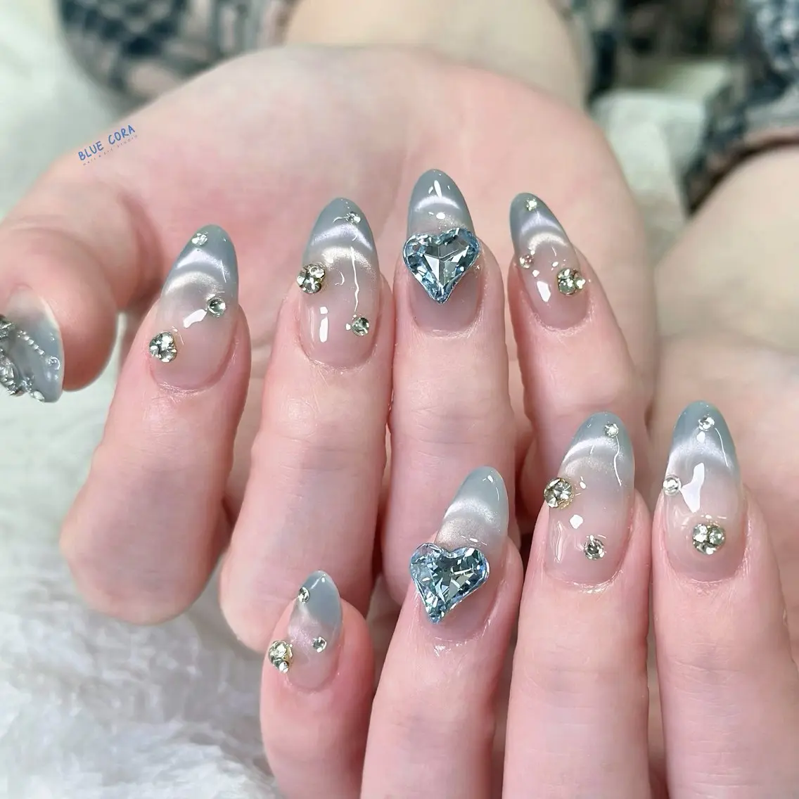 ネイル クリアネイル マグネットネイル ハンドネイル ハンドケア BLUE CORAのネイルデザイン