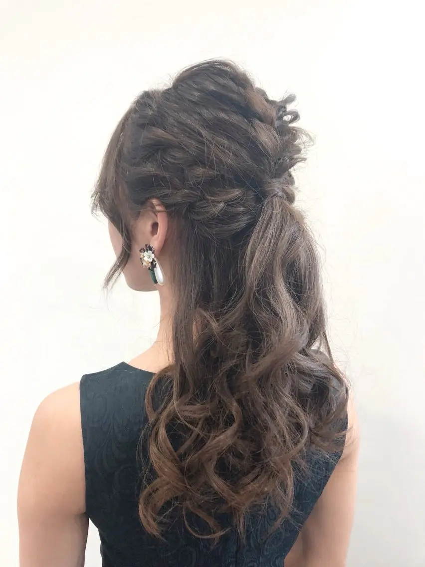 ヘアアレンジ ハーフアップ 美容室難民様向け 美容師/はるかのヘアスタイル