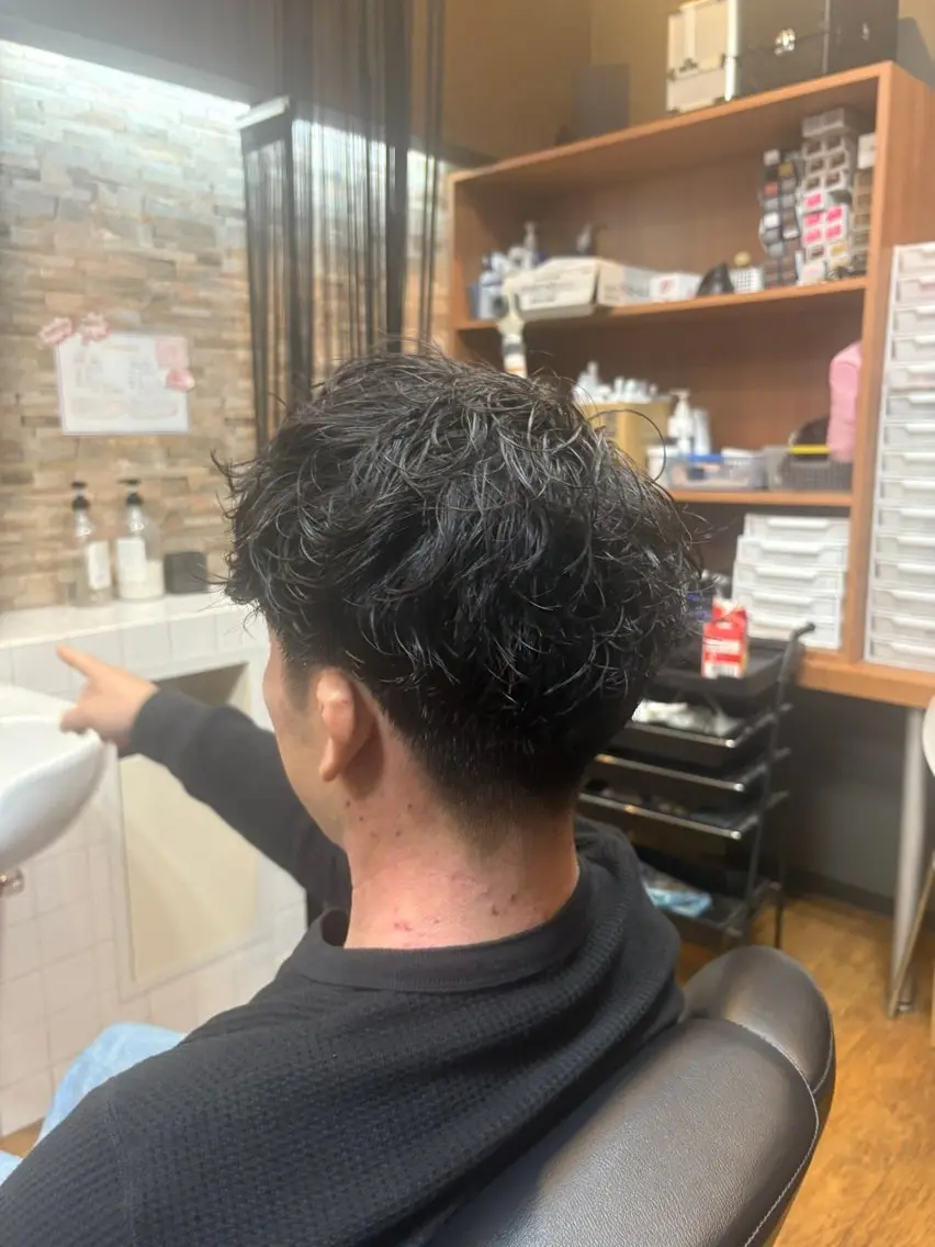 ショート パーマ 小野 伊吹のヘアスタイル