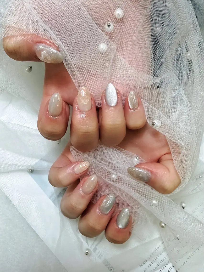 ネイル ニュアンスネイル RUBYネイルサロン 9Caratsのネイルデザイン