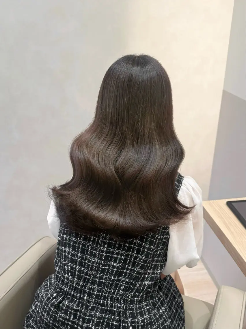 セミロング カット ヘアカラー トリートメント 西村 愛花のヘアスタイル