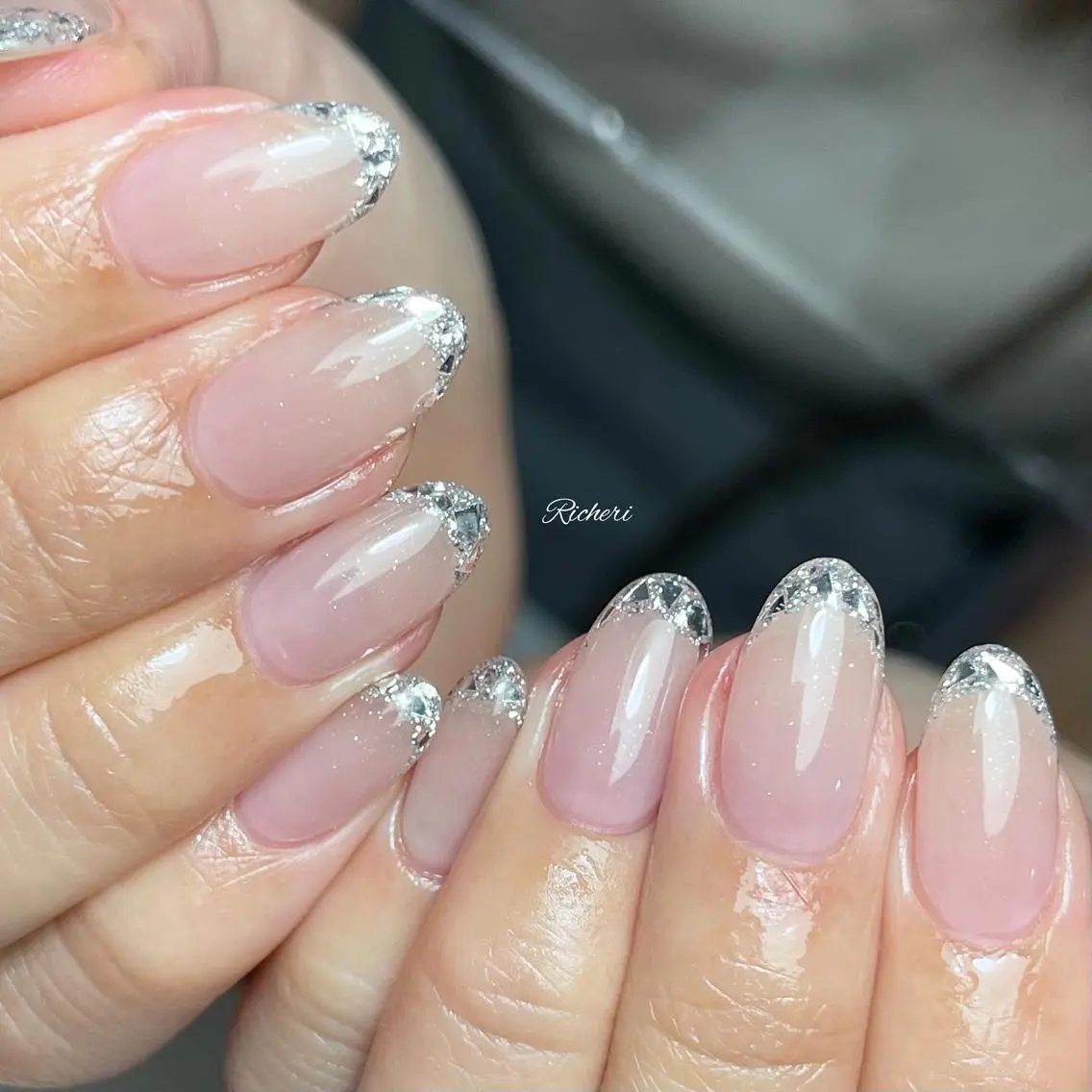 ミディアム ネイル 韓国風ヘア アートネイル フレンチネイル ジェルネイル ガラスフレンチ richeri beautyのその他イメージ