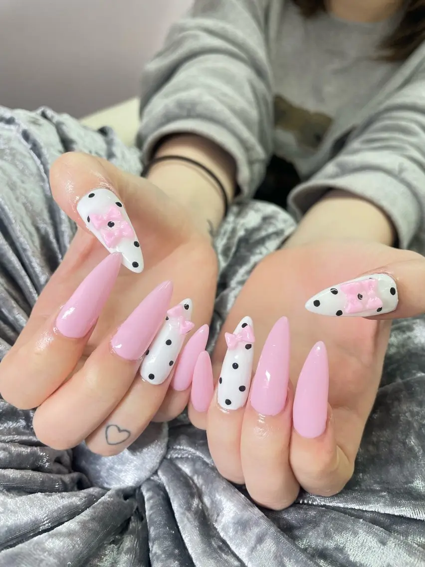 ネイル ハンドネイル Mumu眉毛,ネイル モデル募集中🪄のネイルデザイン