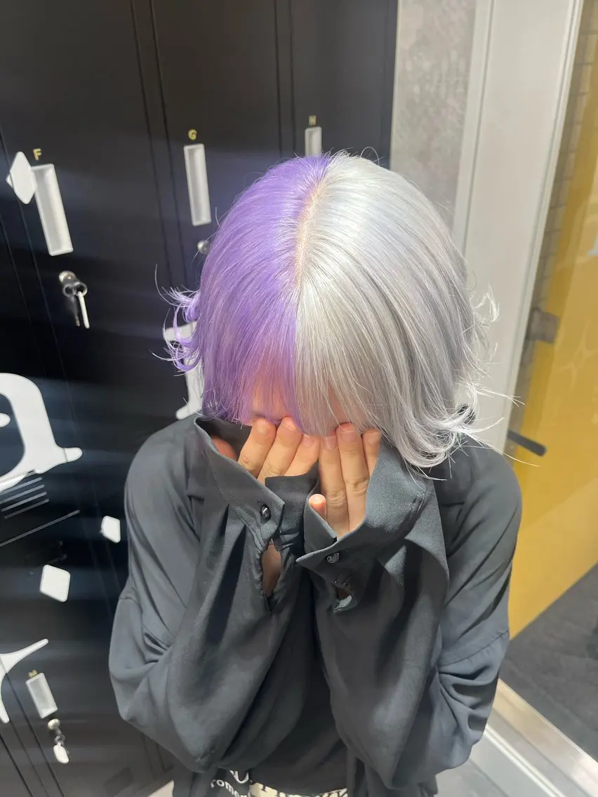 ミディアム カラー アッシュ アッシュグレー ベージュカラー ブリーチ ブロンド ヘアカラー トリートメント 【ときめき屋さん🎀 ハイトーン大和🎀】のヘアスタイル