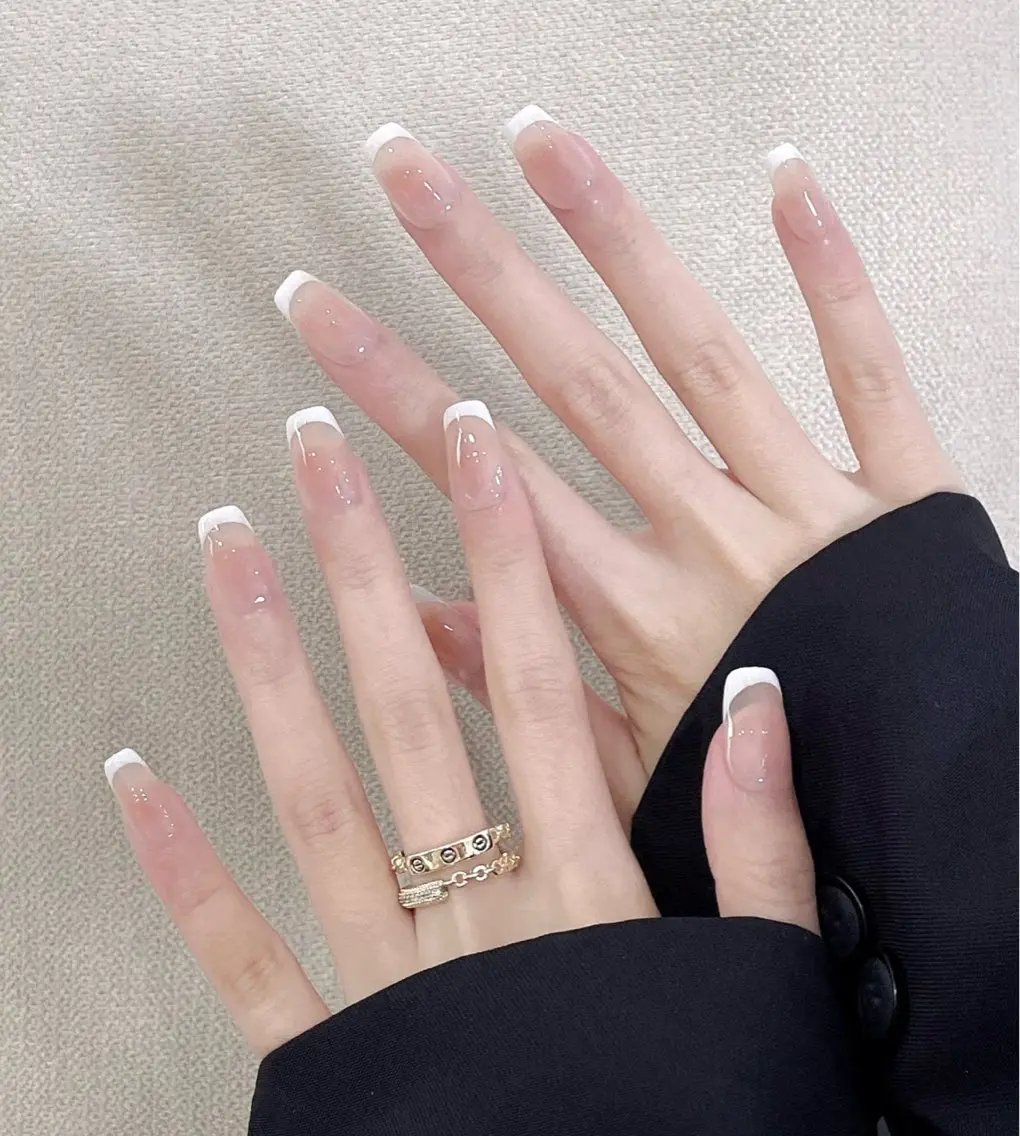 カラーフレンチネイルの写真