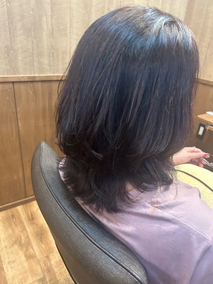 セミロング レイヤーカット 渡邊 憩のヘアスタイル