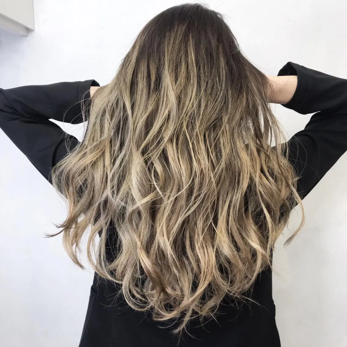 ロング カラー LUSTRE クロサワのヘアスタイル