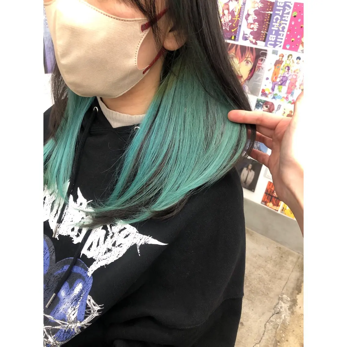 セミロング カラー 推しカラー✨ オタク美容師ユウカのヘアスタイル