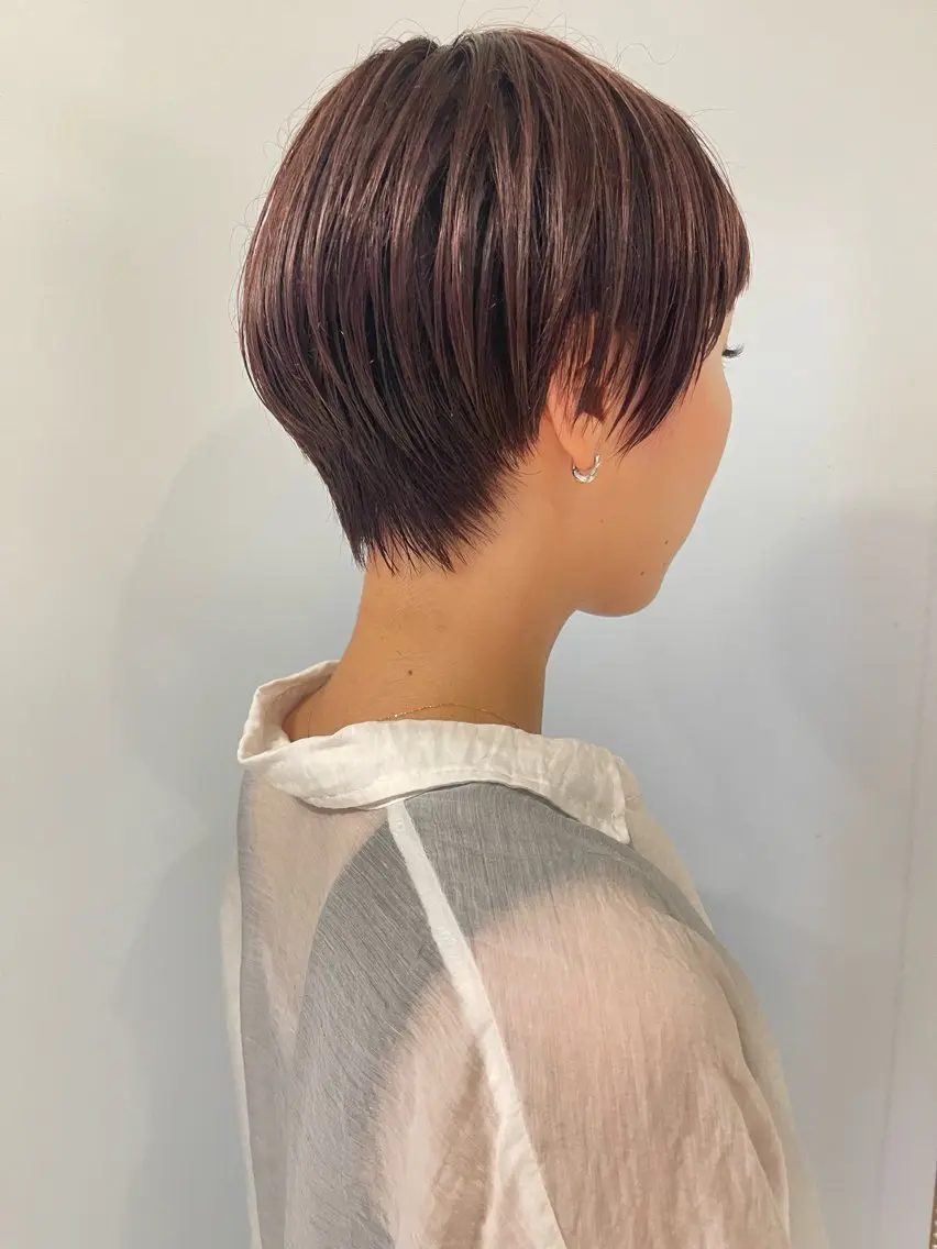 ショート 艶髪特化矯正カット ✨️MOMOEのヘアスタイル