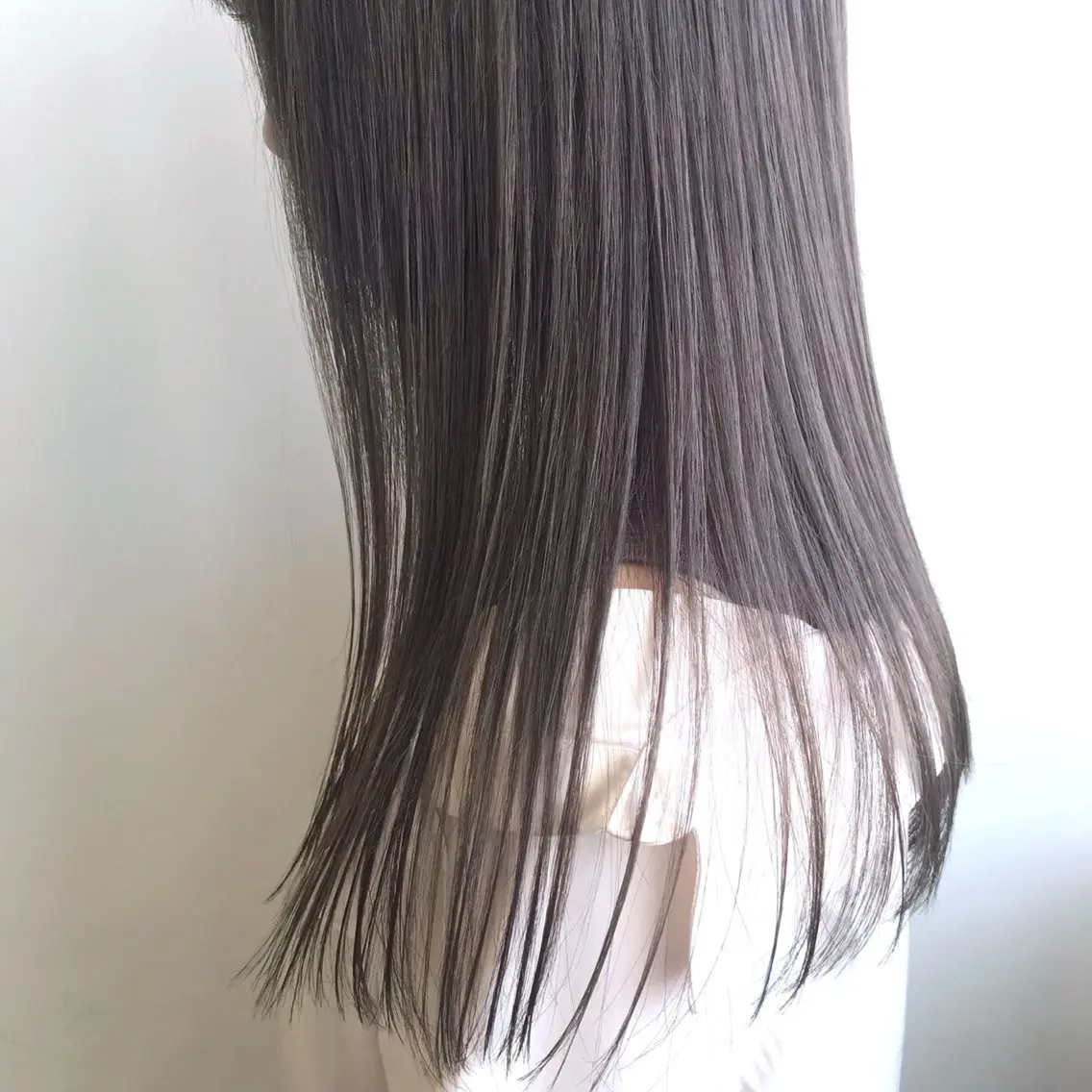 セミロング カラー ヘアカラー ウエズ ミコトのヘアスタイル