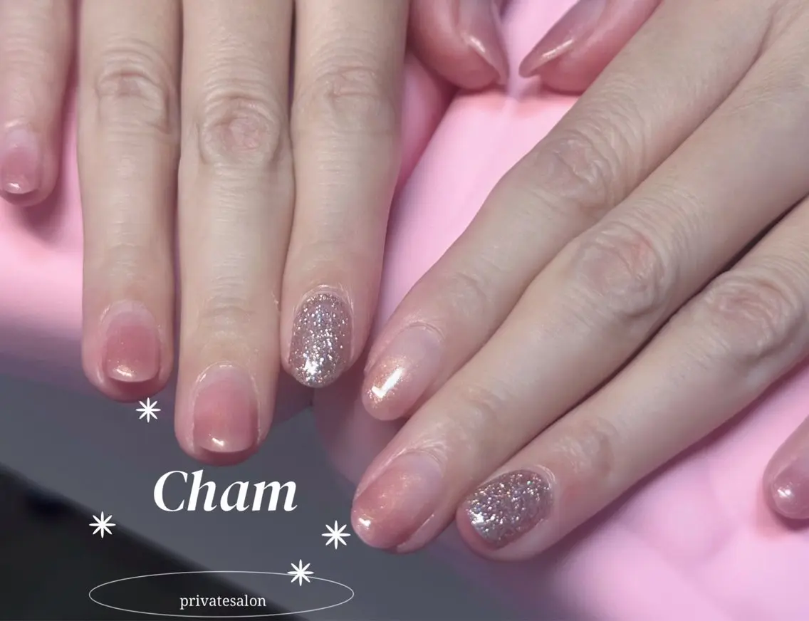ネイル グラデーション ラメ(グリッター) ラメグラデーション Cham Haruneのネイルデザイン