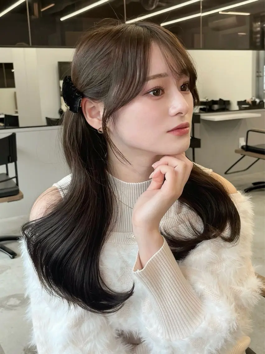 セミロング カラー 透明感カラー ダブルカラー 顔まわりレイヤー 韓国風ヘア レイヤーカット 大宮レイヤーカット ハッシュ　柏崎颯刀のヘアスタイル