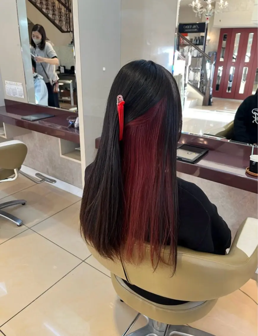 ロング カラー ヘアカラー 八重樫 夢愛のヘアスタイル
