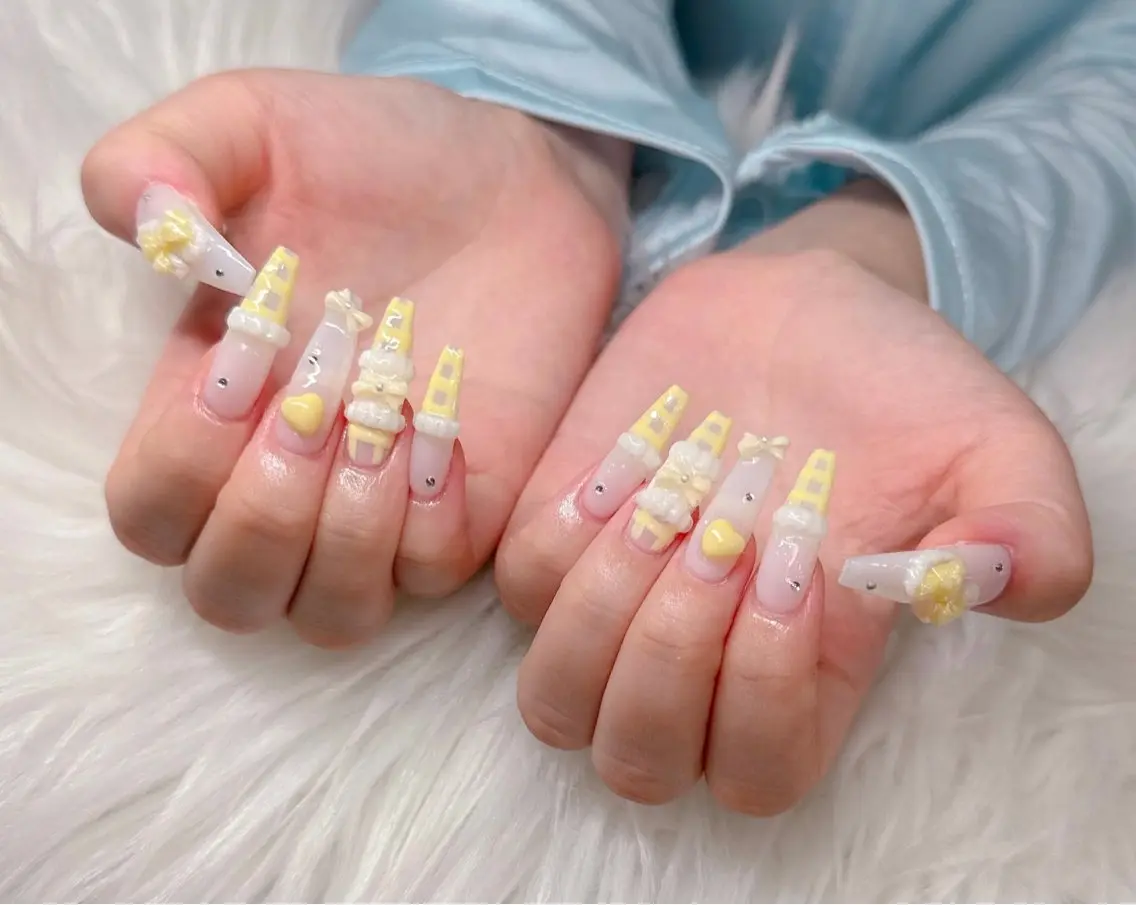 ネイル 長さ出し グラデーション 卒業式 キラキラネイル マグネットネイル ハンドネイル Lee Nailsのネイルデザイン