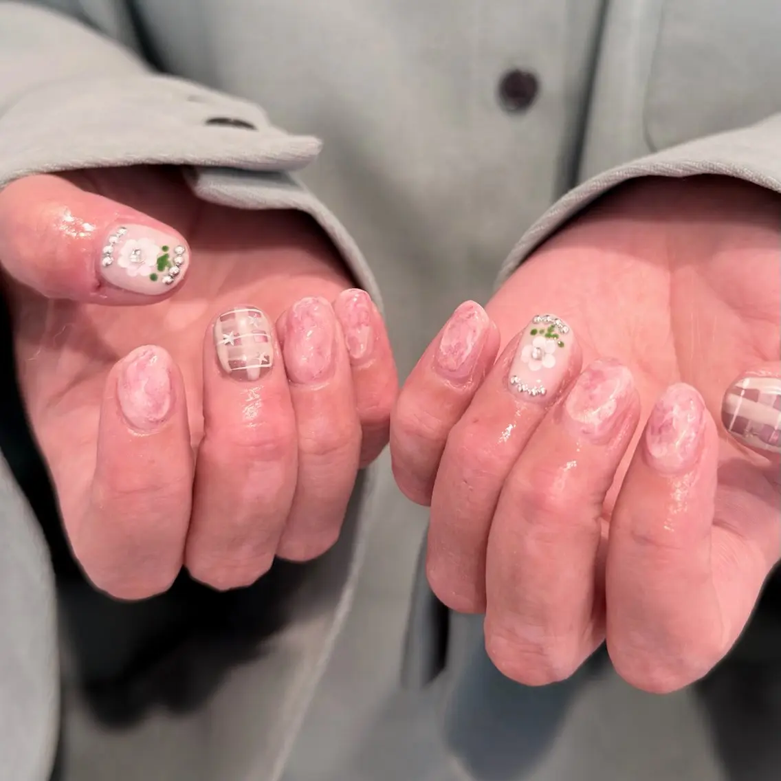 ネイル ハンドネイル 🎀フェイ フェイ🫧💗のネイルデザイン