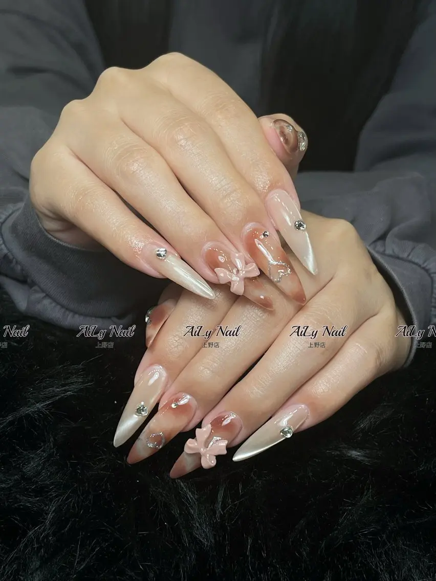 ネイル べっ甲ネイル ボルドー ブラウン キラキラネイル 韓国ネイル ハンドネイル AiLy Nail 上野店のネイルデザイン