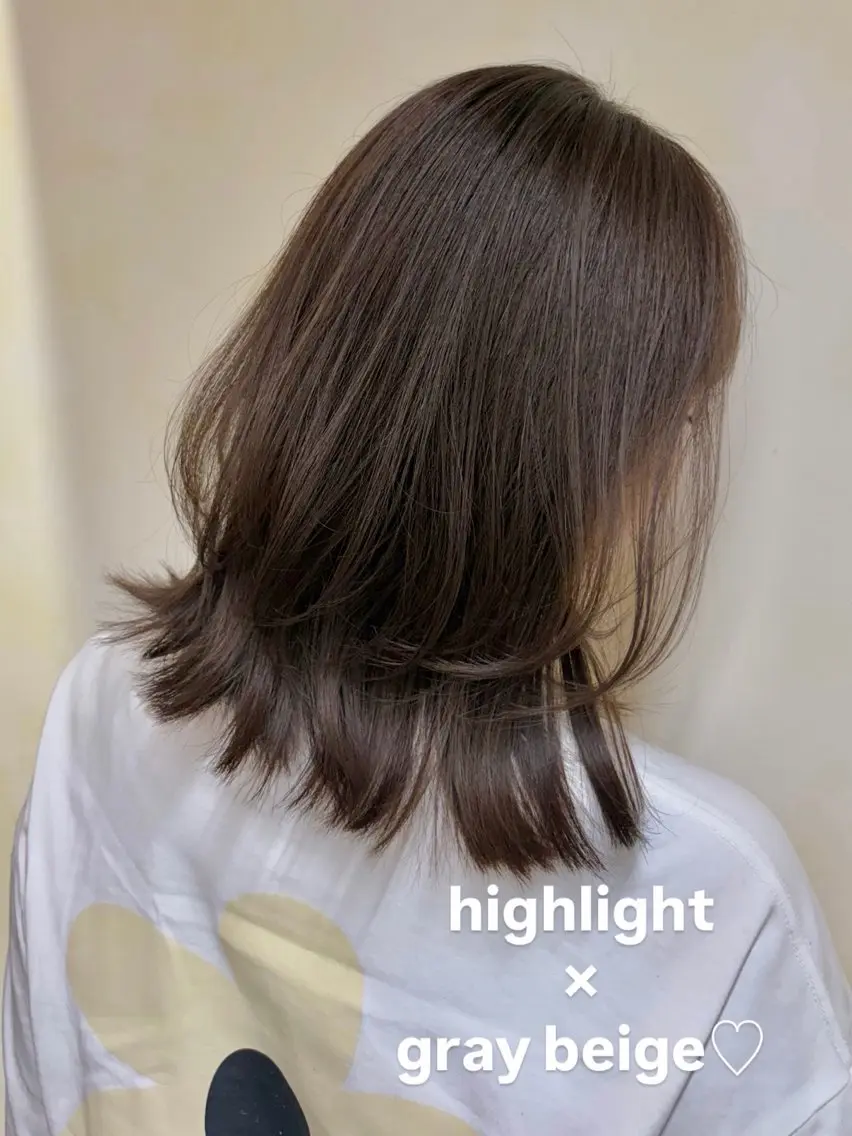 ミディアム カット ヘアカラー トリートメント clutchトモカ 艶髪/髪質改善🫧のヘアスタイル