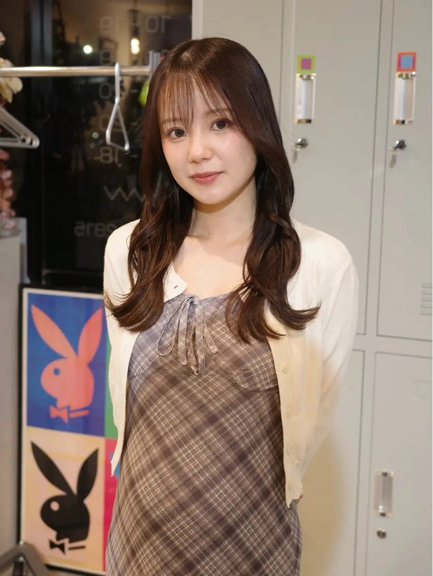ロング カラー (𝐡)𝐰𝐢𝐦 𝐲𝐮𝐧𝐚のヘアスタイル